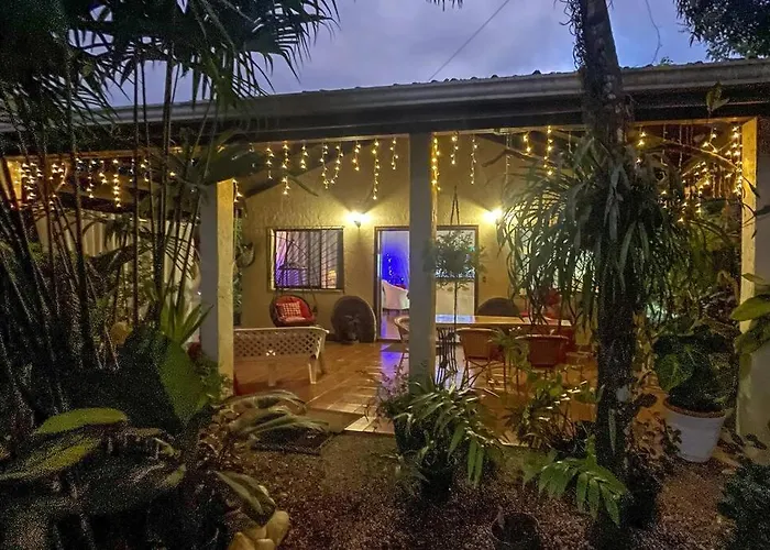 Casa Oasis In The Center Of Puerto Jimenez
